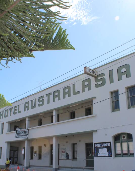 Hotel Australasia, Eden
