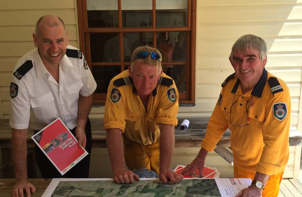 MAKE A PLAN: Marty Webster, Rural Fire Service community safety officer, Simon Green, Nethercote RFS captain and Ray Robinson, Nethercote RFS deputy captain at the meeting on Sunday.