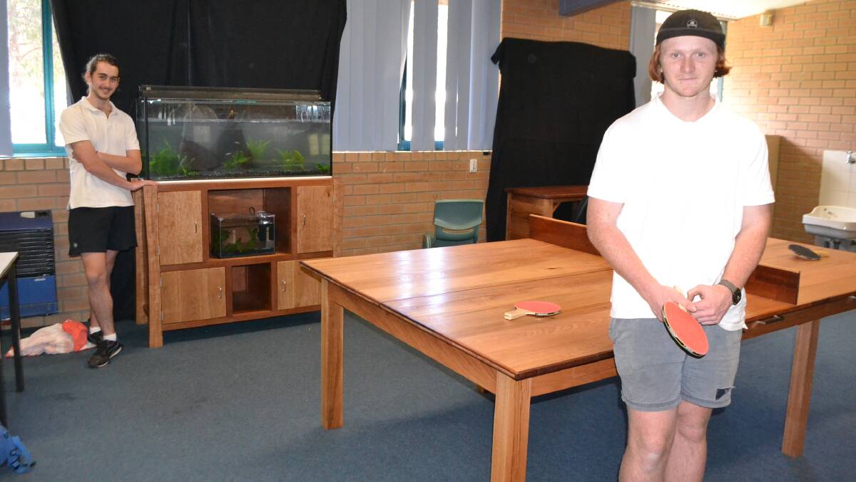 Photos of the Narooma High School timber projects 