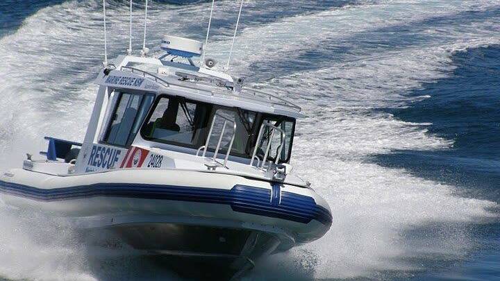 Marine Rescue Merimbula’s rescue vessel Sapphire Rescue III responding to a request for assistance in Merimbula Bay.