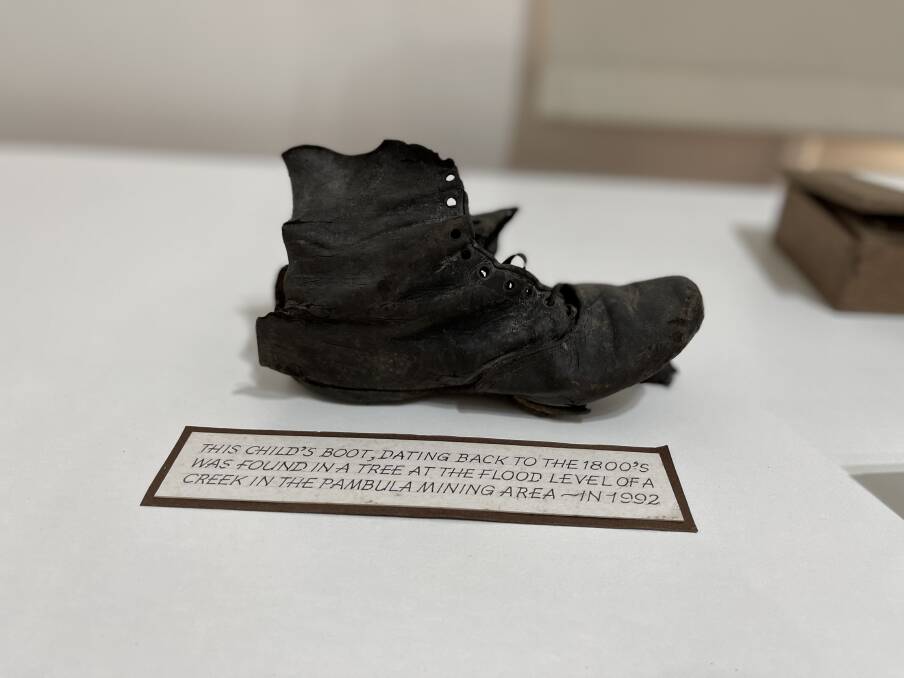 Photo of the child's boot in the mining display. Photo: Amandine Ahrens