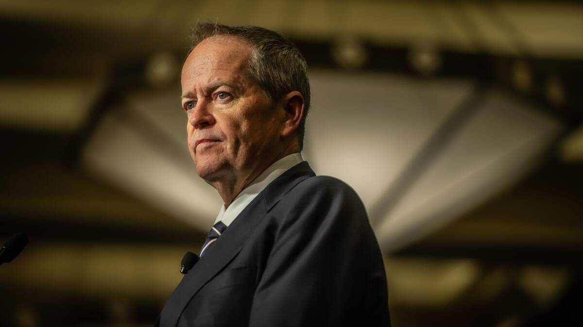 Government Services Minister Bill Shorten said he had spoken to robodebt-affected families in the wake of Kathryn Campbell's resignation. Picture by Karleen Minney