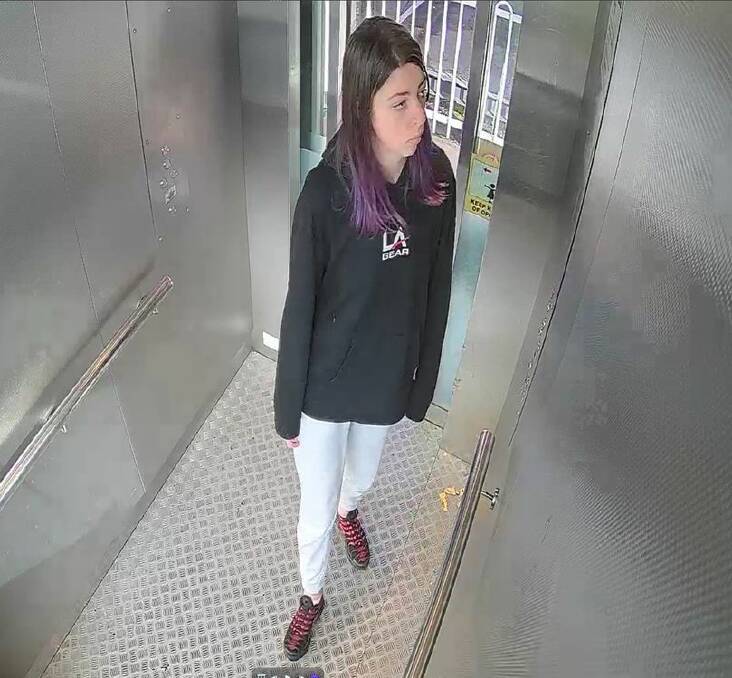 Hayley Waplington, 17, was last seen at Wollongong Train Station after traveling froom Bega. 