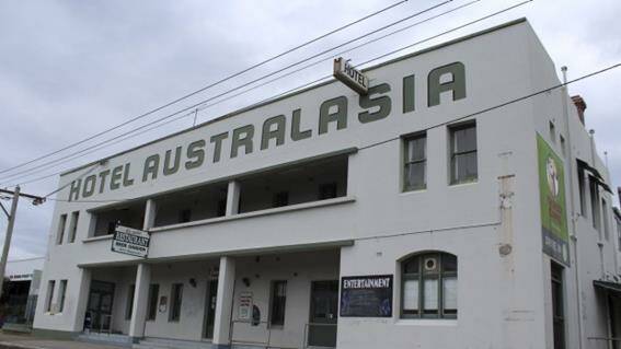 Australasia Hotel sale falls over