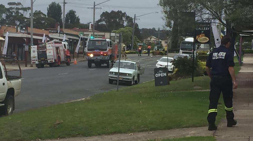 NSW Fire and Rescue evacuate businesses and residents in the CBD of Pambula. Photo: Rachel Mounsey