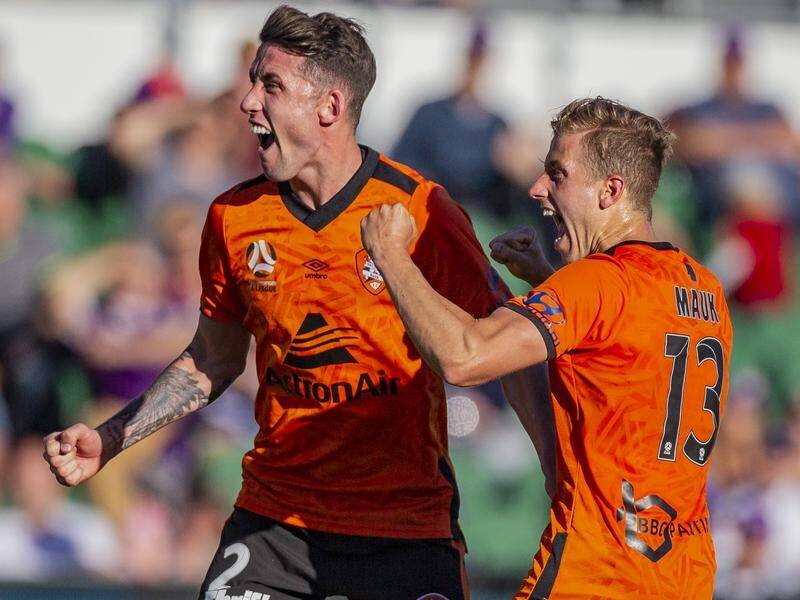 Brisbane Roar have claimed a late draw in Perth in manager Robbie Fowler's first A-League game.