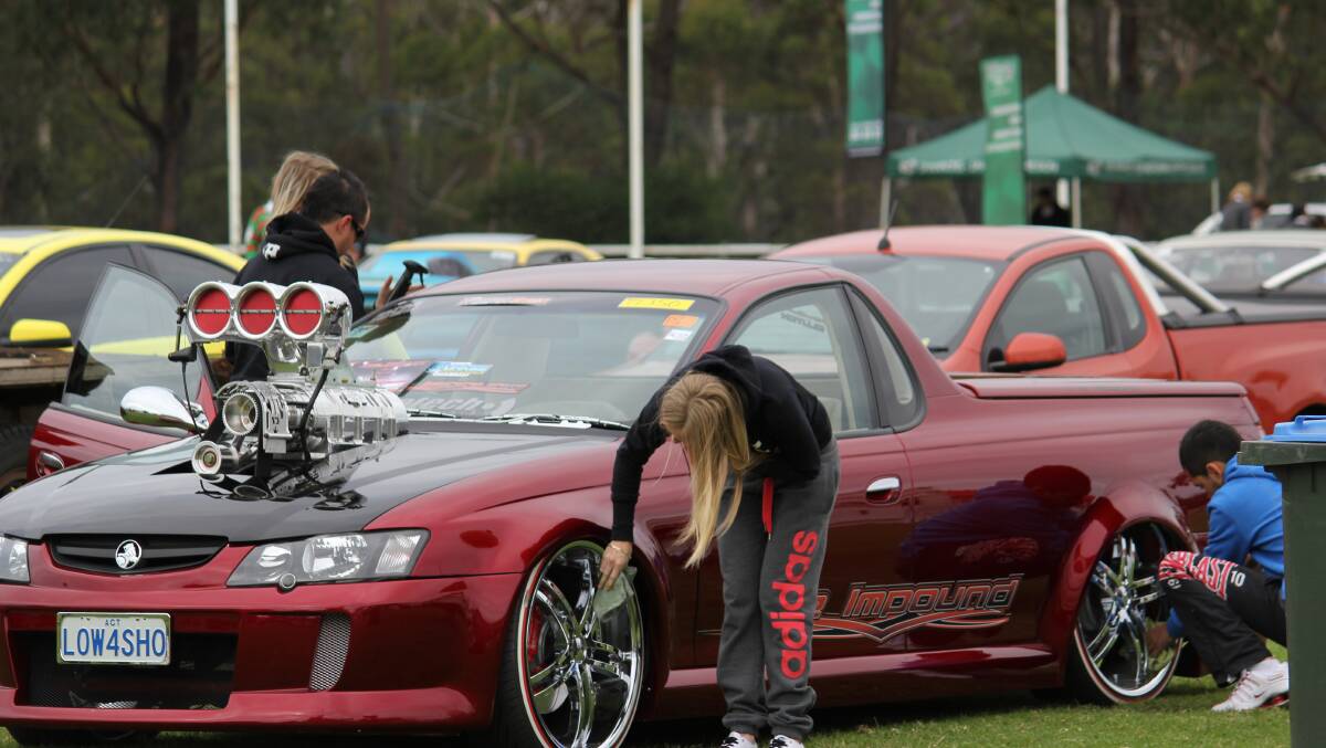  Colour and activity at the 2013 Pambula Motorfest.